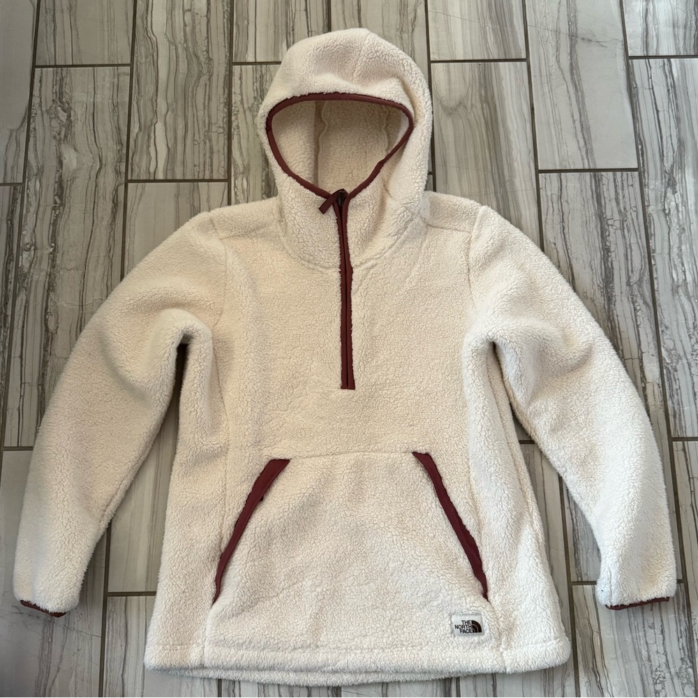 The North Face Osito fleece Anorak w/hood. EUC like new